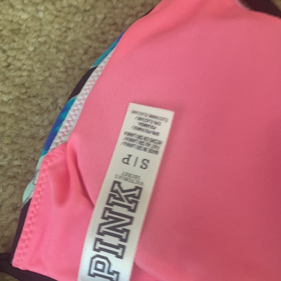 Bikini - Picture 5 of 8